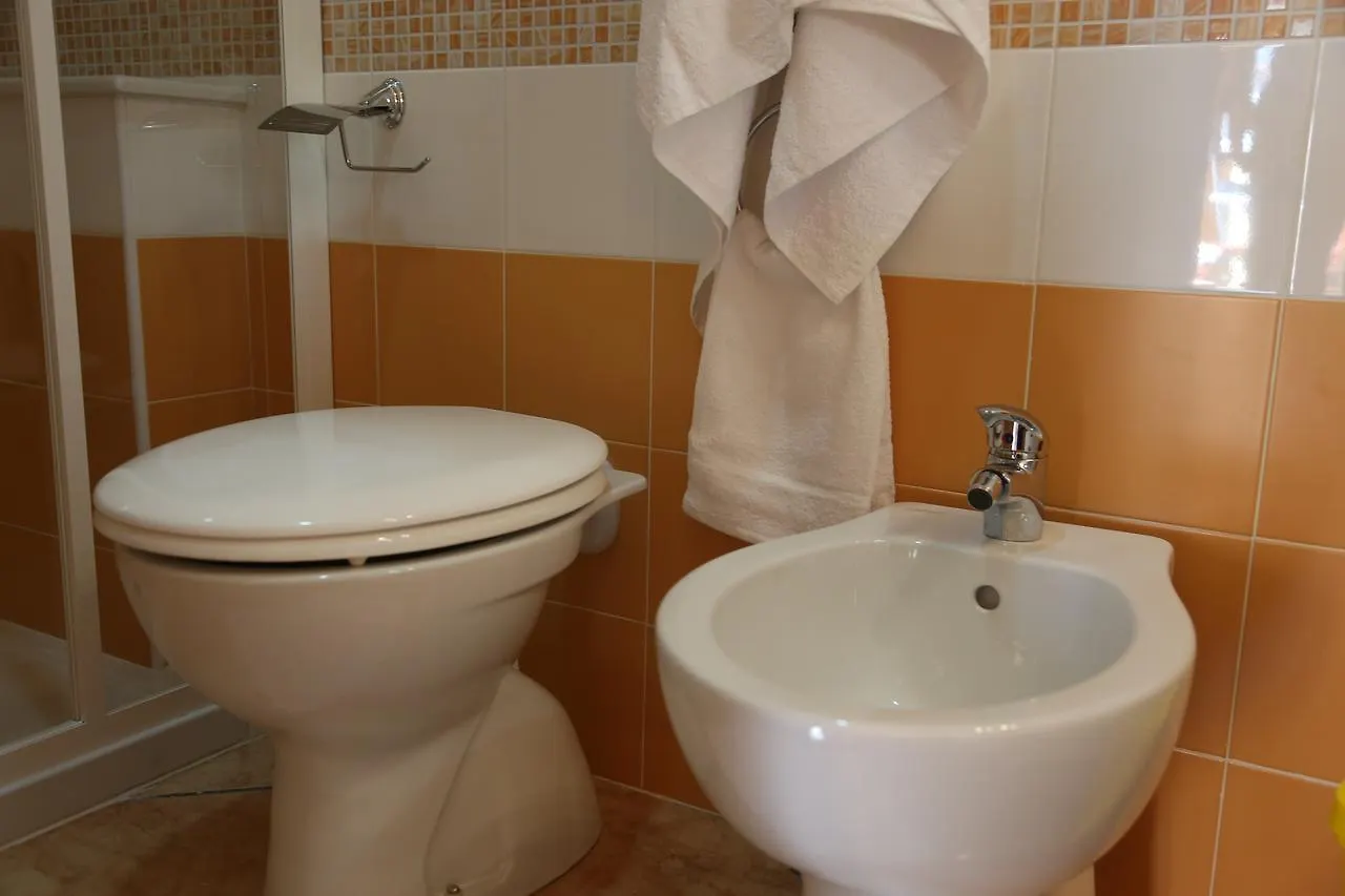 Villa Manno Barcellona-Pozzo di Gotto Bed & Breakfast