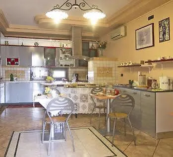 Villa Manno Barcellona-Pozzo di Gotto Bed & Breakfast