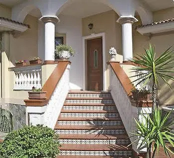 Bed & Breakfast Villa Manno Barcellona-Pozzo di Gotto