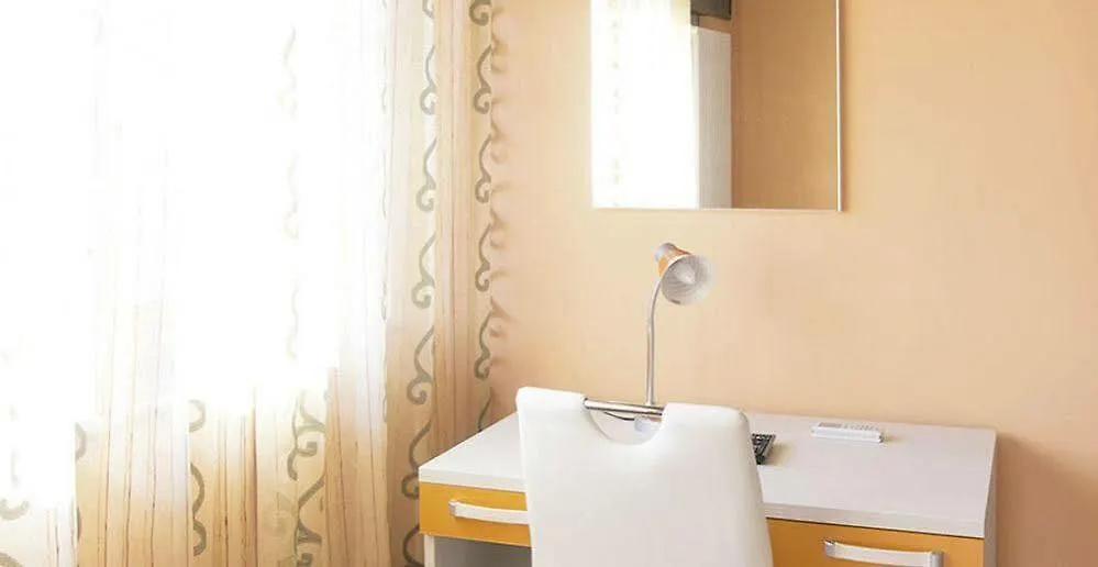 Villa Manno Barcellona-Pozzo di Gotto Bed & Breakfast