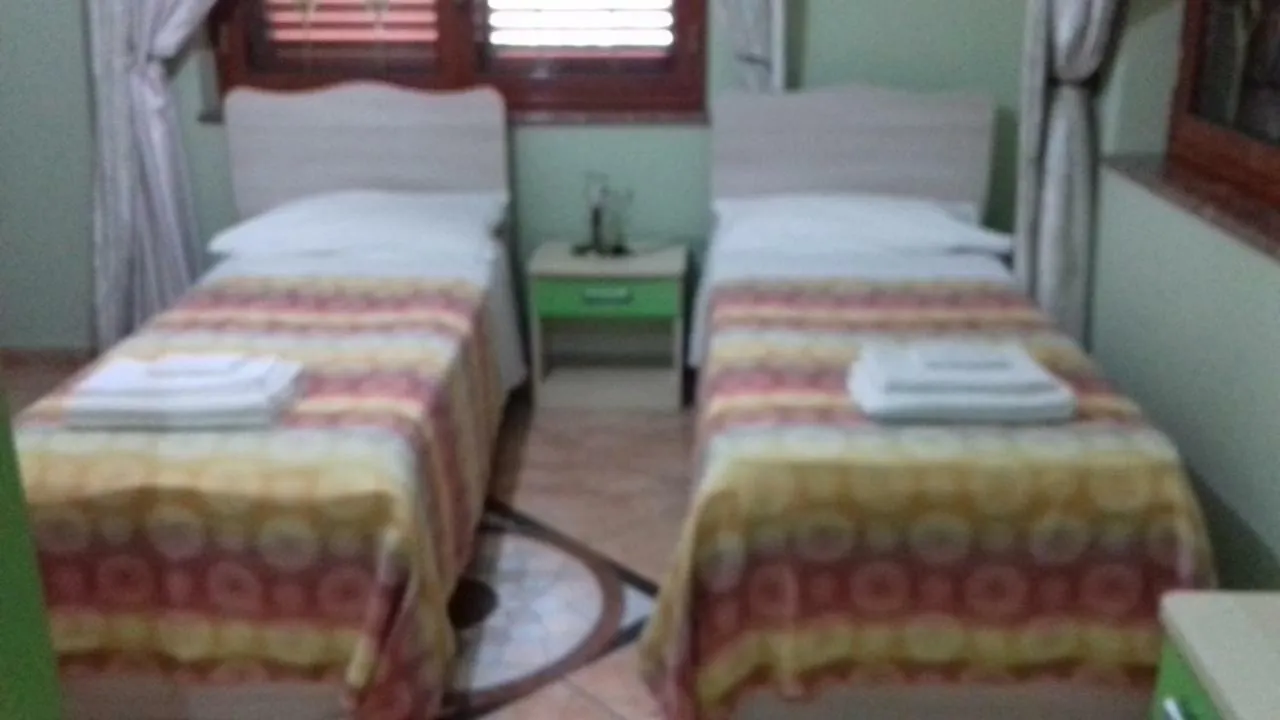 Villa Manno Barcellona-Pozzo di Gotto Bed & Breakfast